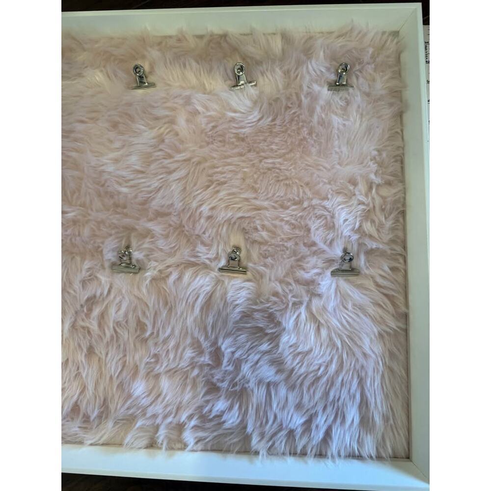 Faux Fur bulletin board - Picture 4 of 4